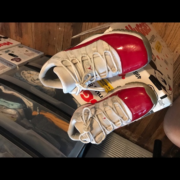 Jordan’s 11 low tops - Picture 2 of 4